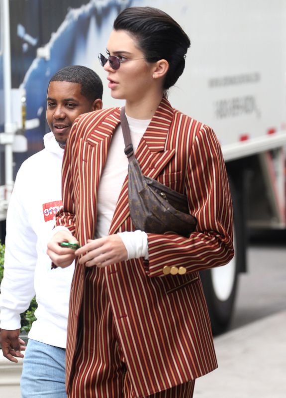 Kendall, sweetie, that's not how you wear it.